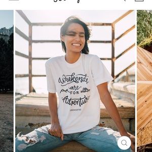Weekends are for Adventure graphic tee-white